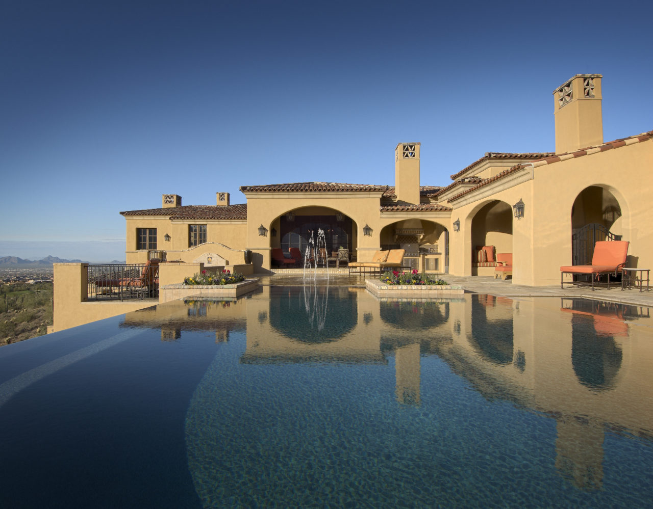 Modern Resort-Style Pool with Negative Edge