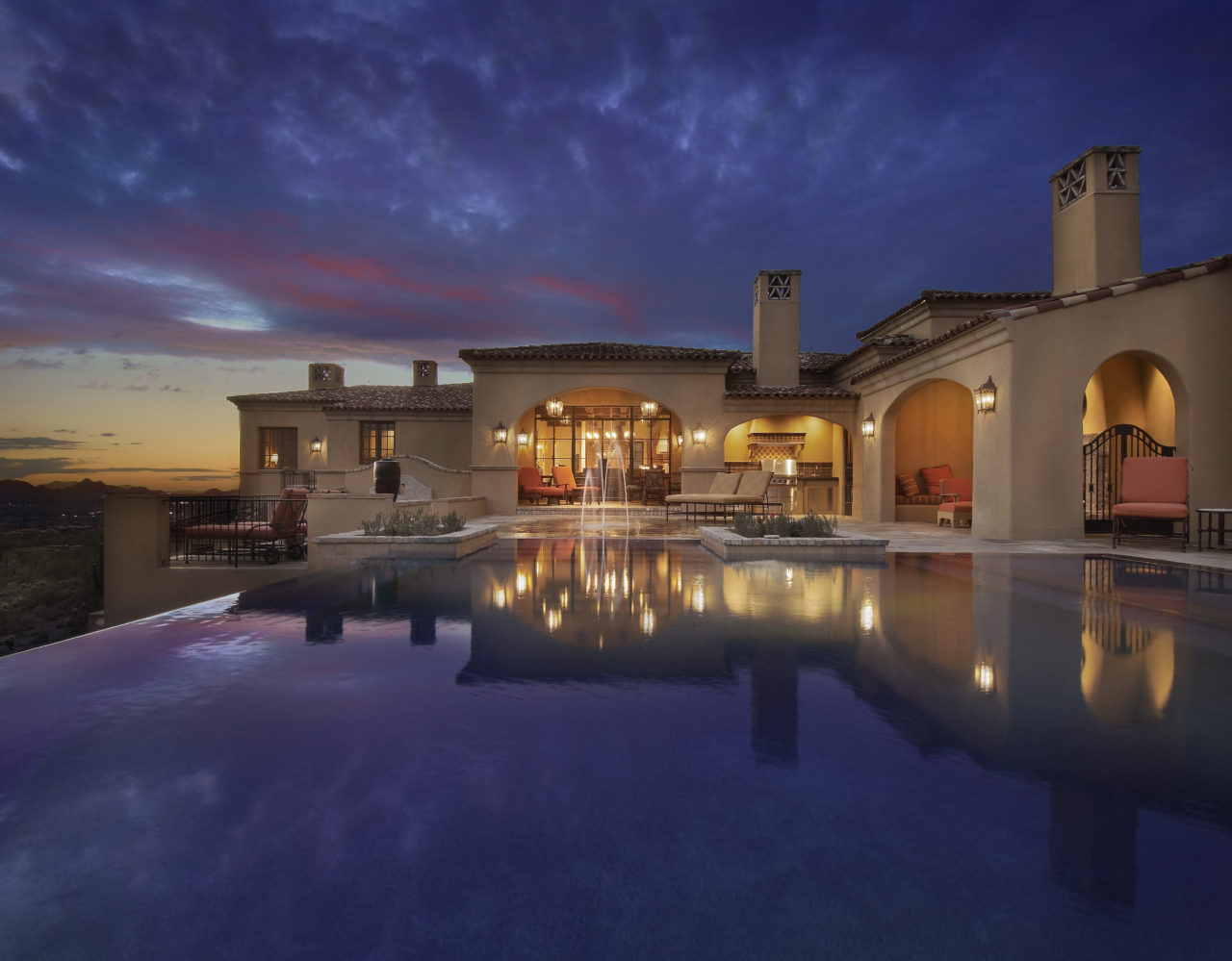 Lagoon Pool with Spa & Water Features